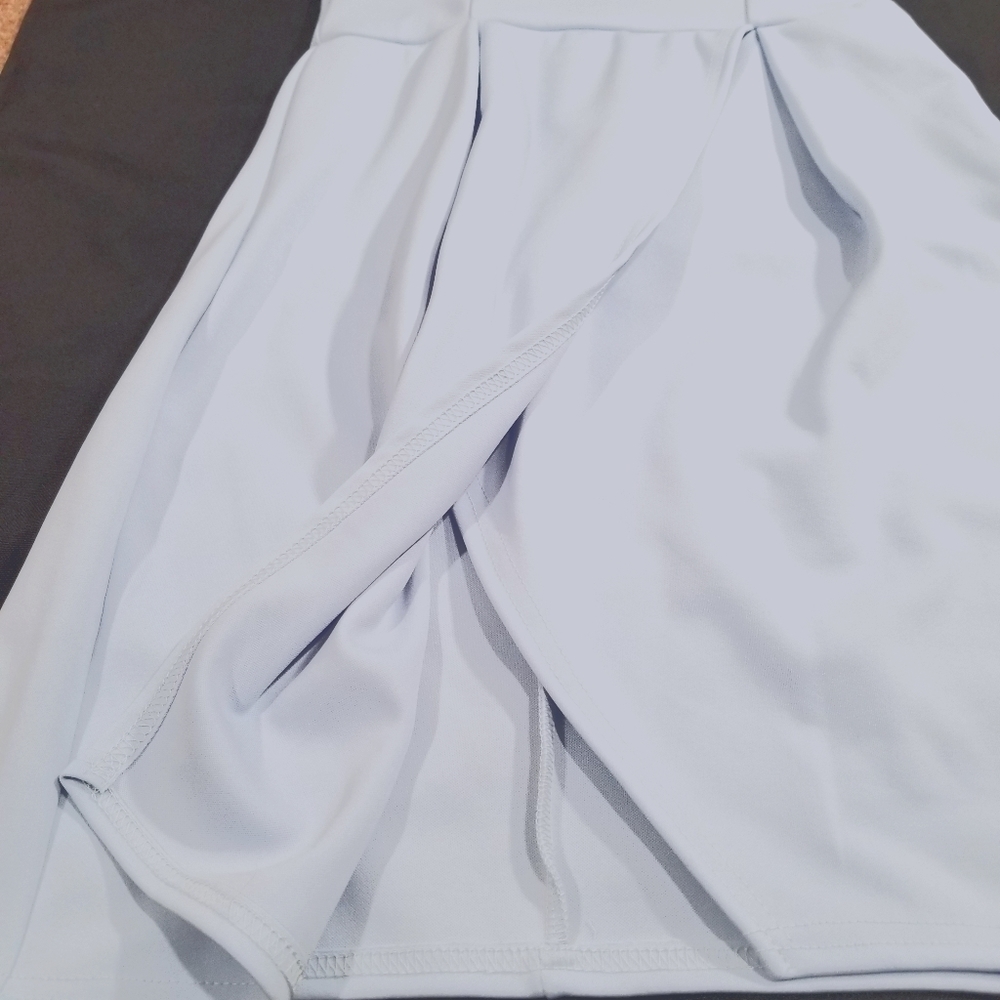Missguided light blue sleeveless halter dress. Size 4 - Picture 5 of 15